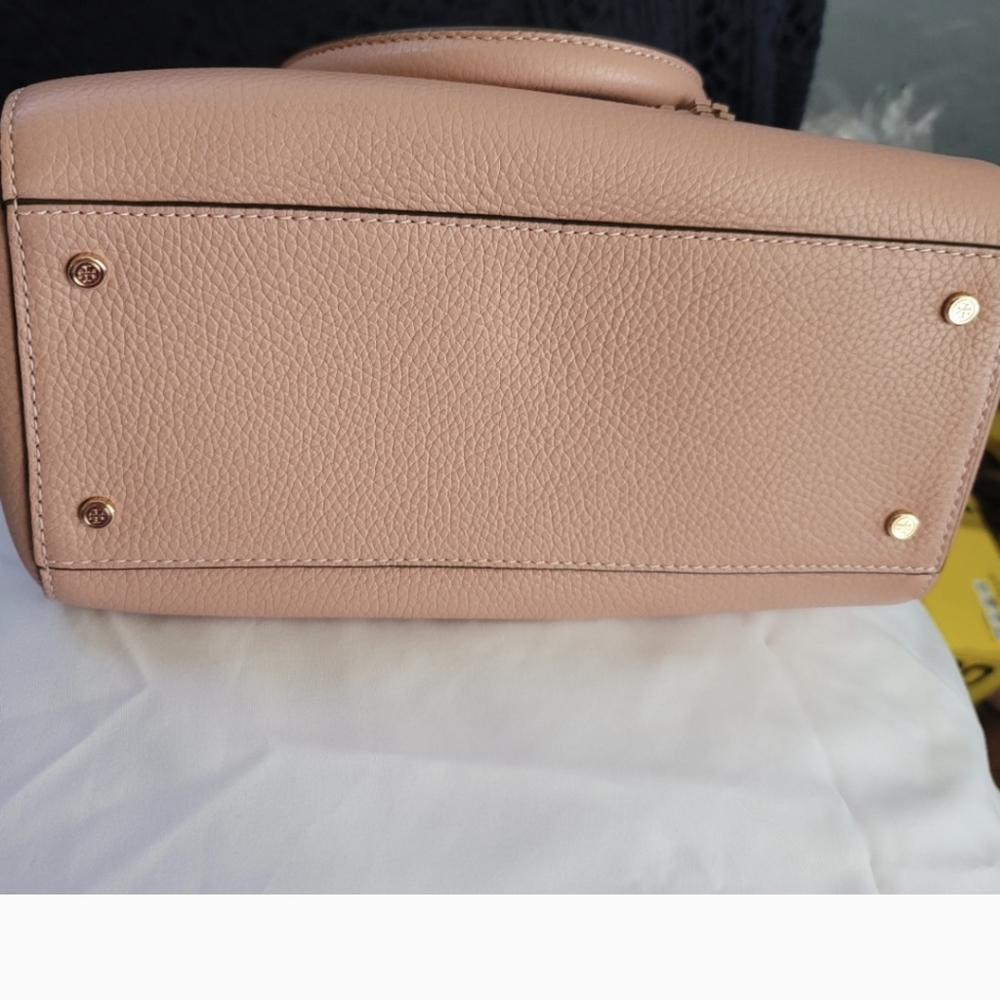 Tory Burch Purse - Picture 12 of 16